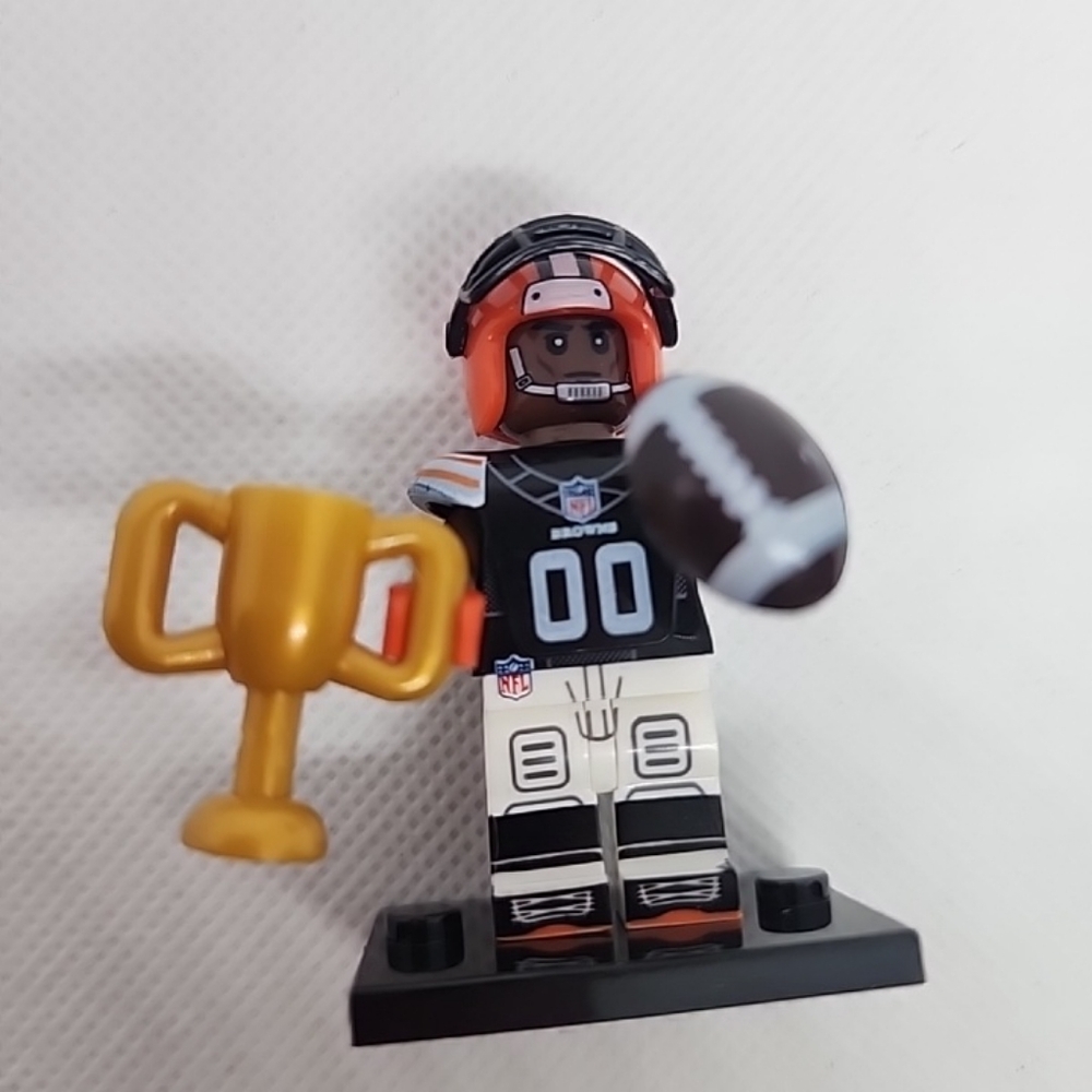 Minifigure american football NFL Cleveland Browns custom lego buildingblock